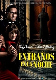 Extranos En La Noche (2011)