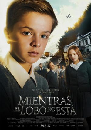 Mientras El Lobo No Esta (2017)